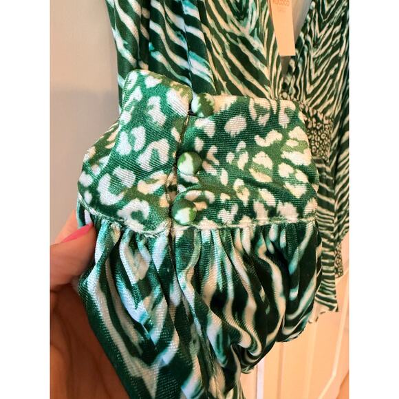 ROCOCO SAND -NWT- Irene Green Animal Print Peplum Blouse | Small - Picture 7 of 10